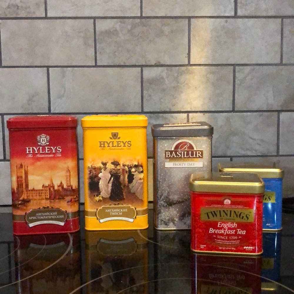 Collection of tea metal tins - Picture 3 of 16